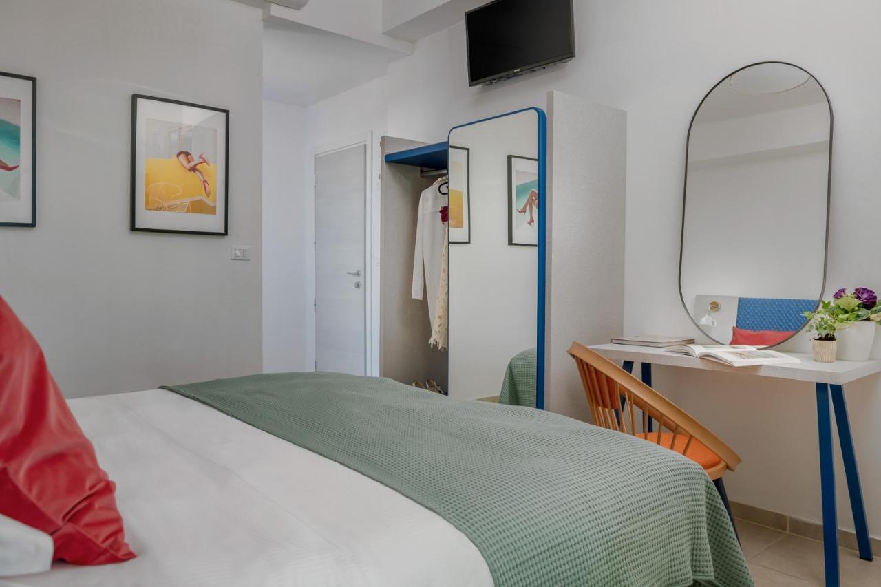 Hotel Rainbow ***S Rimini Exterior photo